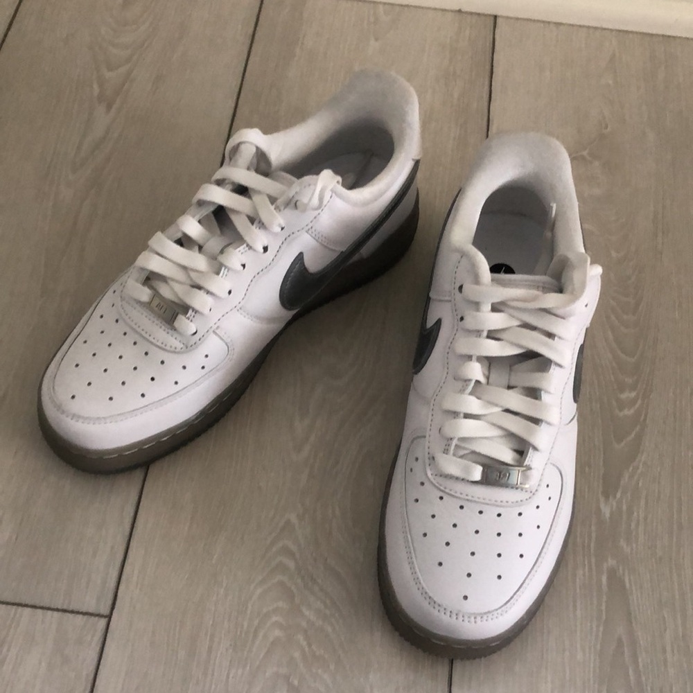 Nike Air Force 1 men’s US 7